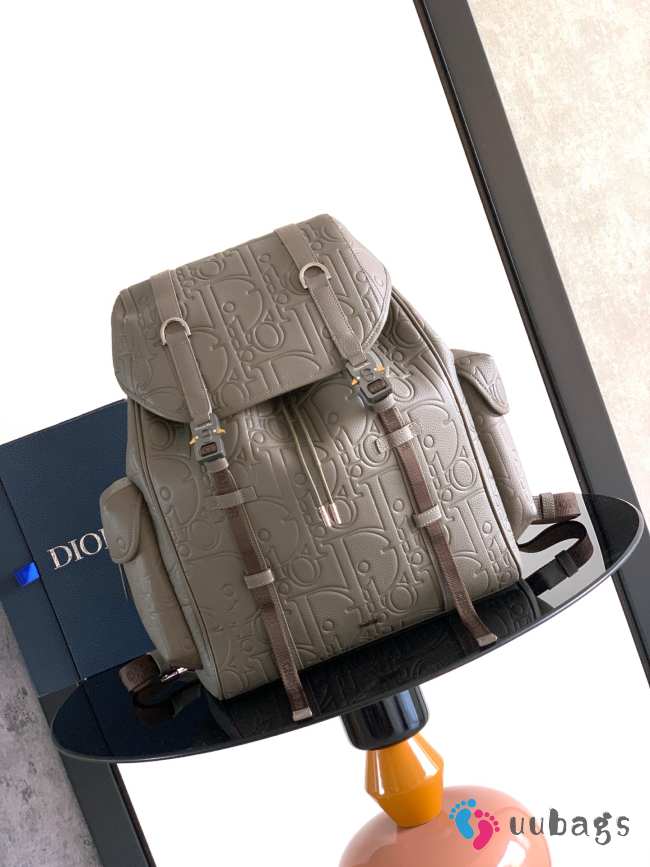 Uubags Christian Dior Hit the Road Backpack in khaki 43x43x18cm - 1