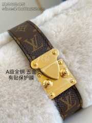 Uubags Louis Vuitton M26245 Pochette Mia Bag In Creme Shearling 14.5x8x22cm - 5