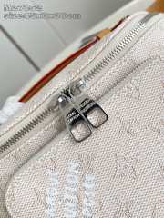 Uubags Louis Vuitton M27152 Rush Bunbag Bag In Gray Lin 30x15x8cm - 4