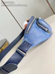 Uubags Louis Vuitton M26821 Rush Bunbag Bag In Blue 30x15x8cm - 4