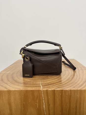Uubags Loewe Featherlight Small Puzzle Bag (Napalum) In Dark Brownie 17.5x12.5x7.5cm