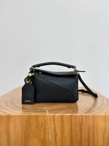 Uubags Loewe Featherlight Small Puzzle Bag (Napalum) In Black 17.5x12.5x7.5cm