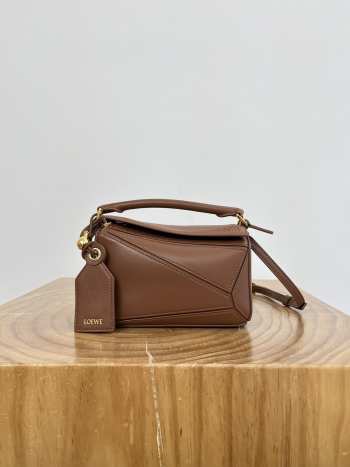 Uubags Loewe Featherlight Small Puzzle Bag (Napalum) In Pecan 17.5x12.5x7.5cm