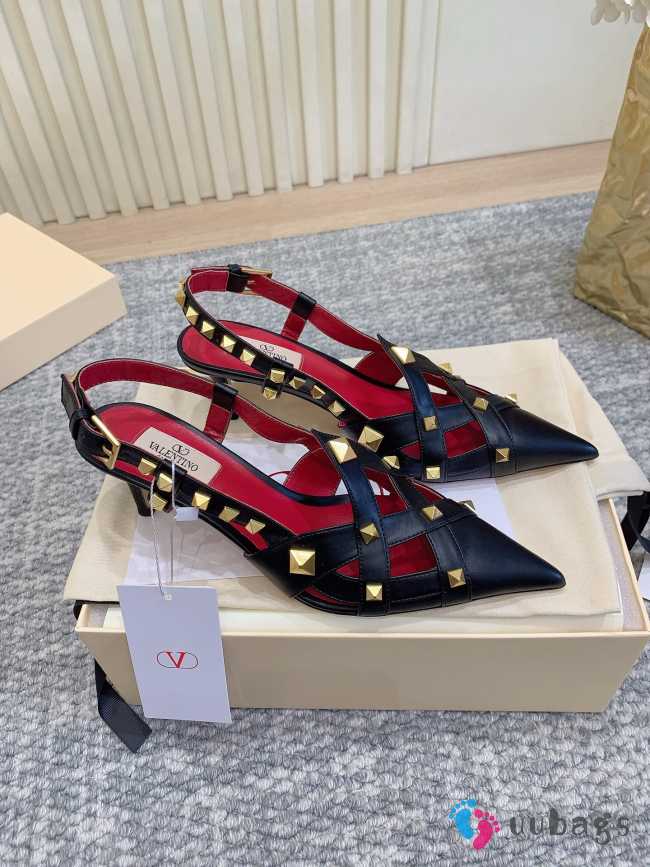 Uubags Valentino Studdy Kidskin Pumps In Black 7cm - 1