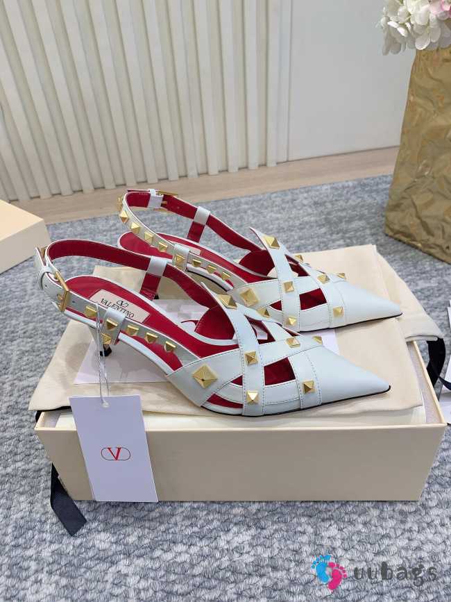 Uubags Valentino Studdy Kidskin Pumps In White 7cm - 1