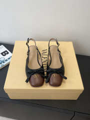 Uubags Valentino Valet Du Roi Kid Slingback Ballerina In Black/Coffe - 1