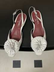 Uubags Chanel slingback sandals embellished with flowers 02 - 1