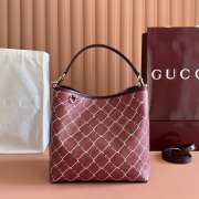 Uubags Gucci GG Emblem medium bucket bag in red and pink GG fabric 25x25x15cm - 1