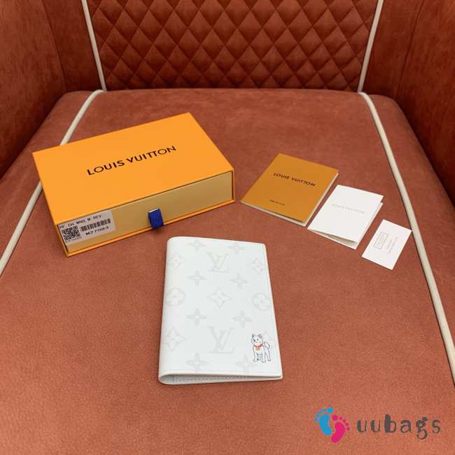 Uubags Louis Vuitton M27083 Passport Cover Monogram Coated Canvas White 14x10x2.5cm - 1