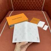 Uubags Louis Vuitton M27083 Passport Cover Monogram Coated Canvas White 14x10x2.5cm - 4