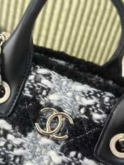 Uubags Chanel Medium Shopping Bag Tweed, Shearling Lambskin & Gold-Tone Metal In Black & Gray 33cm - 3