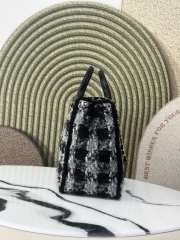 Uubags Chanel Large Shopping Bag Tweed, Shearling Lambskin & Gold-Tone Metal In Black & Gray 27.5x39.5x16cm - 3