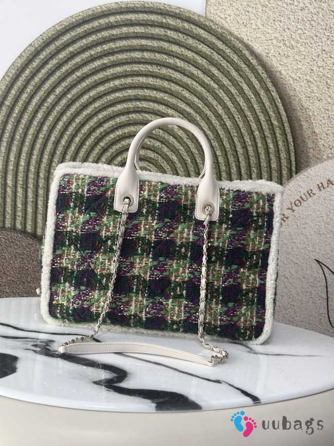 Uubags Chanel Large Shopping Bag Tweed, Shearling Lambskin & Gold-Tone Metal In Green & Purple 27.5x39.5x16cm - 1