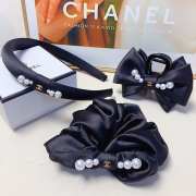 Uubags Chanel Pearl-Embellished Satin Headband with CC Logo - 5
