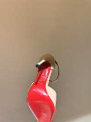 Uubags Christian Louboutin Lock Me Up Pointed Toe Pumps In Beige 10.5cm - 4