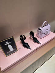 Uubags Christian Louboutin Lock Me Up Pointed Toe Pumps In Black 10.5cm - 3