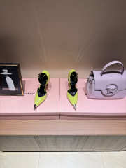 Uubags Christian Louboutin Lock Me Up Pointed Toe Pumps In Acid Green 10.5cm - 3