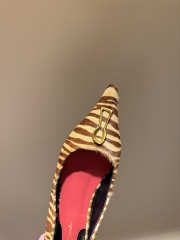 Uubags Schiaparelli Keyhole Zebra-Print Calfskin Flats  - 5