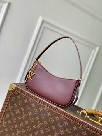 Uubags Louis Vuitton Mini Pochette Bloom Bag in Burgundy Smooth Leather 23x10x4cm