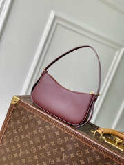 Uubags Louis Vuitton Mini Pochette Bloom Bag in Burgundy Smooth Leather 23x10x4cm - 4