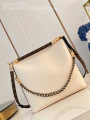 Uubags Louis Vuitton M28029 Multipass handbag in beige 26x10x30cm - 1