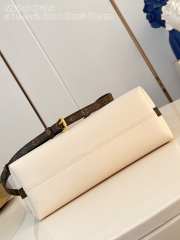 Uubags Louis Vuitton M28029 Multipass handbag in beige 26x10x30cm - 5