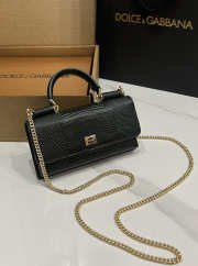 Uubags Dolce & Gabbana Iguana-print calfskin mini bag in dark green 11x20x3cm - 3