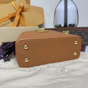 Uubags Louis Vuitton M25463 Capucines Small Bag In Tan/Chocolate 21x8x13.6cm - 5