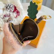 Uubags Louis Vuitton Acorn Pouch In Brown  - 3