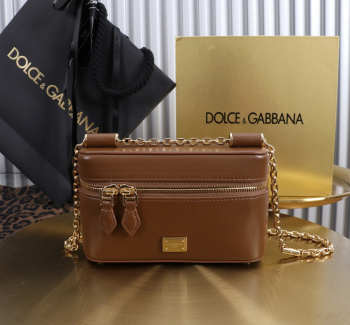 Uubags Dolce & Gabbana Sicily crossbody bag in plongé calfskin camel 10x17x6cm