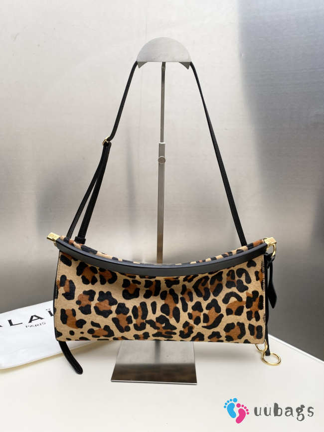 Uubags Alaia Le Click East West Leopard-Print Shoulder Bag 30x14x9cm - 1