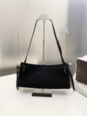 Uubags Alaia Le Click East West Medium Bag In Black Nubuck Calfskin 30x14x9cm - 3