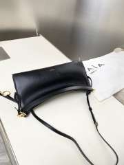 Uubags Alaia Le Click East West Medium Bag In Black Calfskin Leather 30x14x9cm - 6