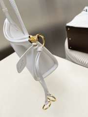 Uubags Alaia Le Click East West Small Bag In White Calfskin Leather 25x12.5x7cm - 5