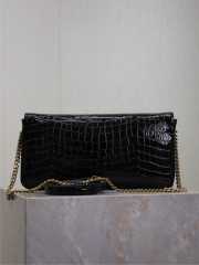 Uubags Kate Chain Wallet in Black Crocodile-Embossed Patent Leather 26x13.5x4.5cm - 3
