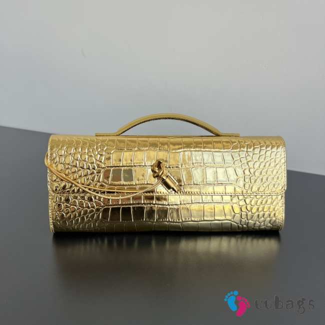Uubags Bottega Veneta Andiamo Clutch in Metallic Gold Crocodile-Embossed Leather 31x13x3cm - 1