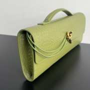 Bottega Veneta Andiamo Clutch in Light Green Crocodile-Embossed Leather 31x13x3cm - 3
