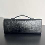 Bottega Veneta Andiamo Clutch in Black Crocodile-Embossed Leather 31x13x3cm - 4