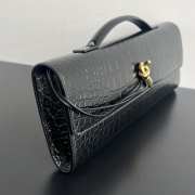 Bottega Veneta Andiamo Clutch in Black Crocodile-Embossed Leather 31x13x3cm - 3
