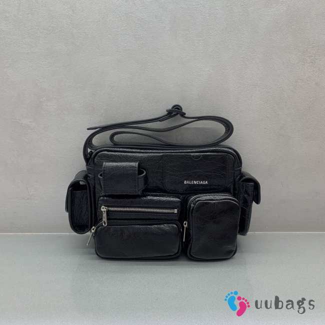 Uubags Balenciaga Superbusy Camera bag in black Arena lambskin, aged-silver hardware 22x16x6cm - 1