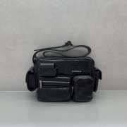 Uubags Balenciaga Superbusy Camera bag in black Arena lambskin, aged-silver hardware 22x16x6cm - 1