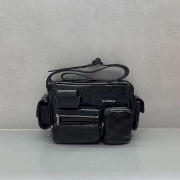 Uubags Balenciaga Superbusy Camera bag in black Arena lambskin, aged-silver hardware 22x16x6cm