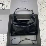 Uubags Balenciaga Le City hobo bag medium in black Arena lambskin, brass hardware 37x11x35cm - 6