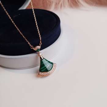 Uubags Bvlgari Divas' Dream 18K Rose Gold, Malachite & Diamond Pendant Necklace