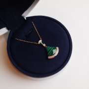 Uubags Bvlgari Divas' Dream 18K Rose Gold, Malachite & Diamond Pendant Necklace - 3
