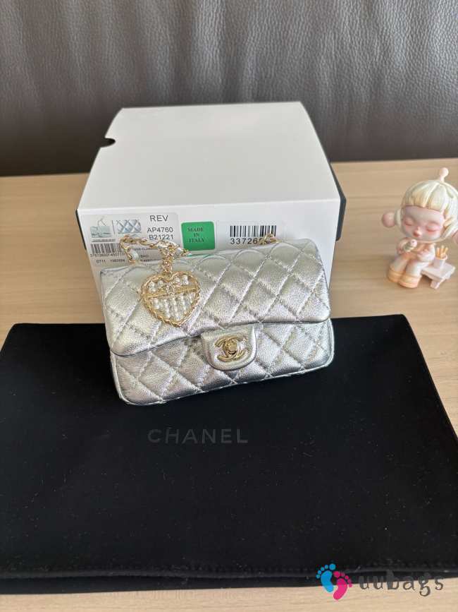 Uubags Chanel Classic Mini Bag In Metallic calfskin & gold metal 20x12.5x6cm - 1