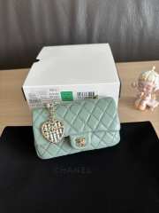 Uubags Chanel flap bag, sequins & gold-tone metal, light green 20x12.5x6cm - 1
