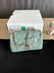 Uubags Chanel flap bag, sequins & gold-tone metal, light green 20x12.5x6cm - 2