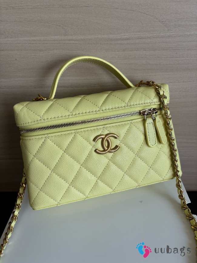 Uubags Chanel AP4407 Vanity bag light green glossy calfskin with grain effect & gold-plated metal  - 1