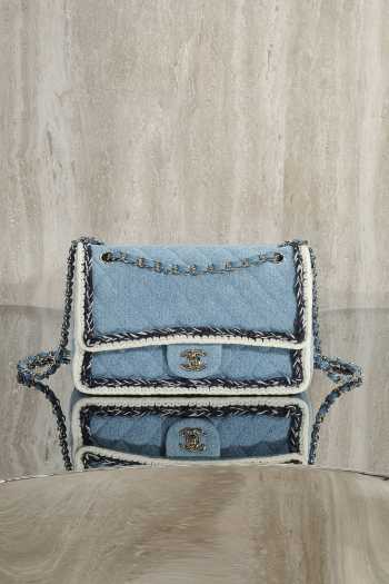 Uubags Chanel Medium Pre-Owned 2018 denim quilted shoulder bag 25cm